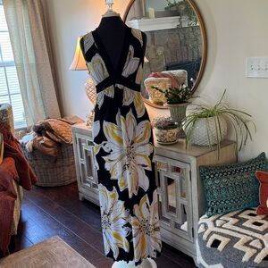 Floral Maxi Dress with Yellow and White Accents size 6